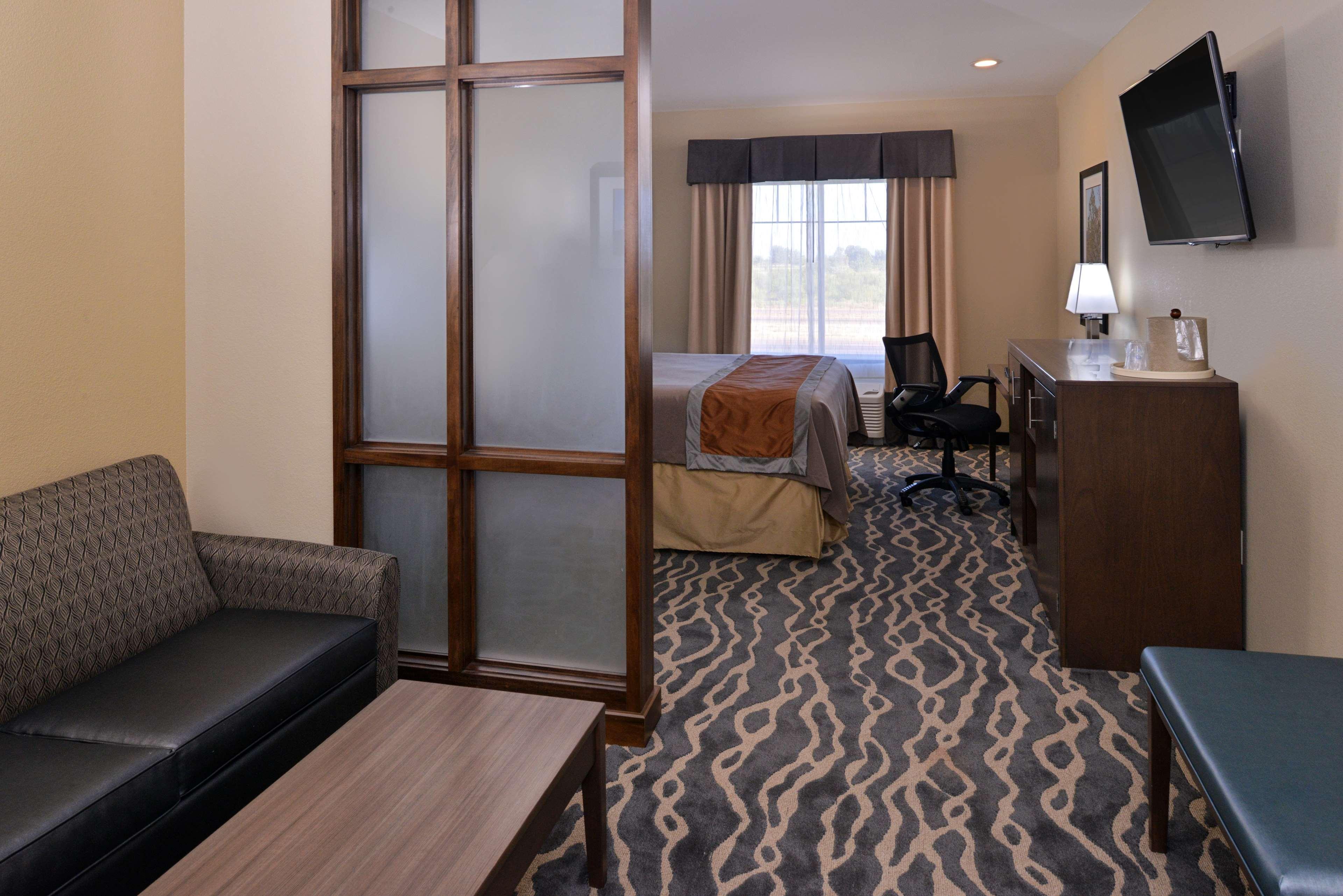 Best Western Plus Fort Stockton Hotel Exterior photo