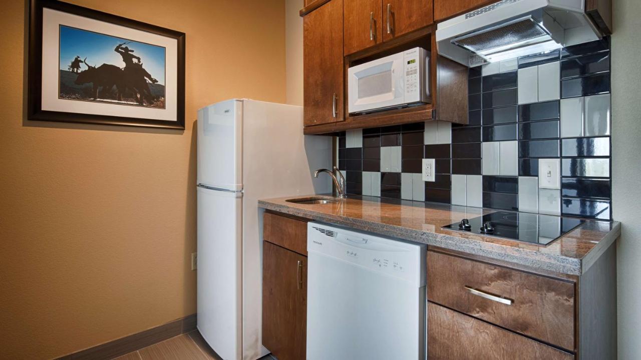Best Western Plus Fort Stockton Hotel Exterior photo